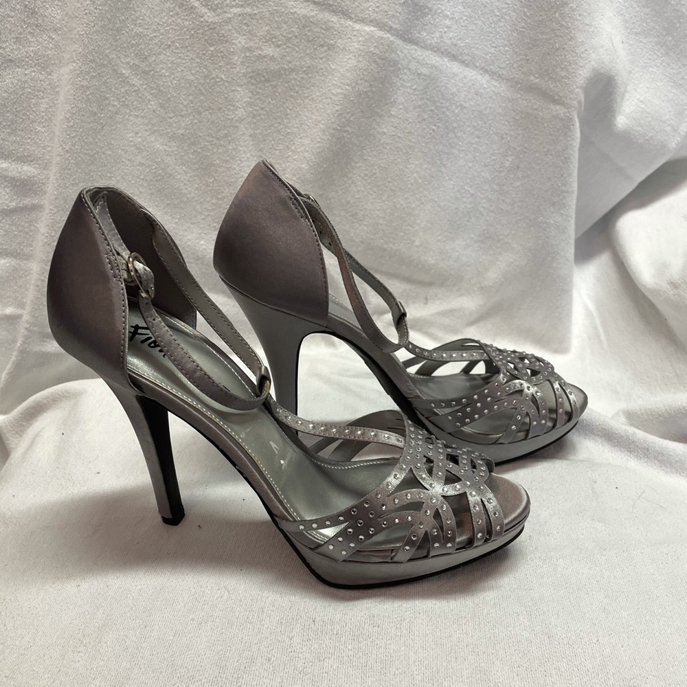 COPY - Fioni Night Masquerade Silver/ Silver peep…